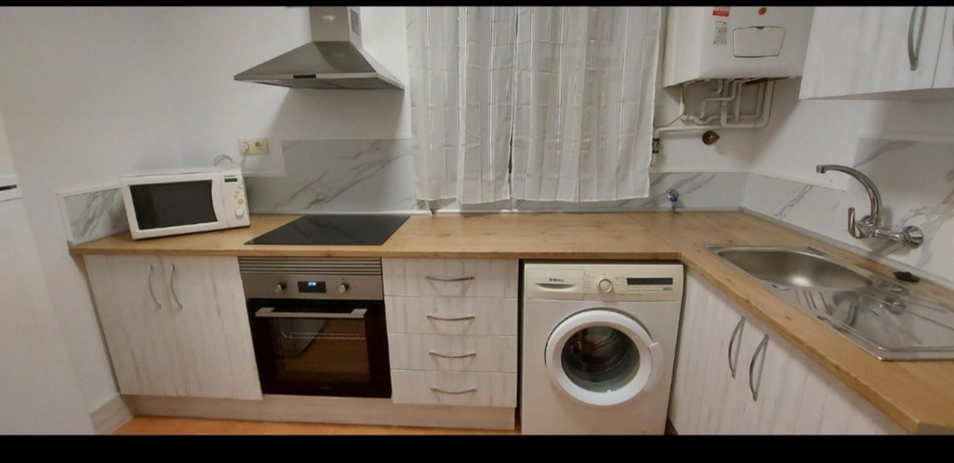 Kitchen of Flat for sale in La Roda  with Heating, Parquet flooring and Furnished