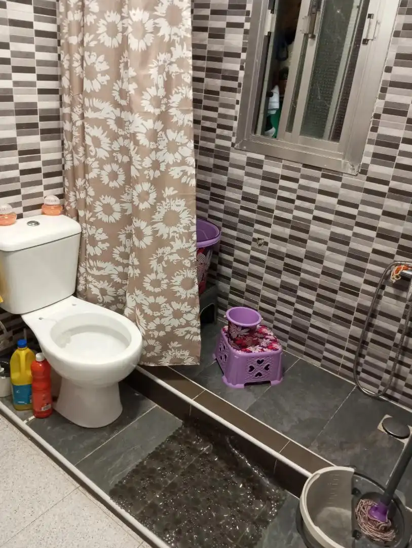 Piso en venta en Calle Santa Rosa, 14, Los Molinos - Villa Blanca Baño de Piso en venta en Almería con Terraza, Amueblado y Lavadora