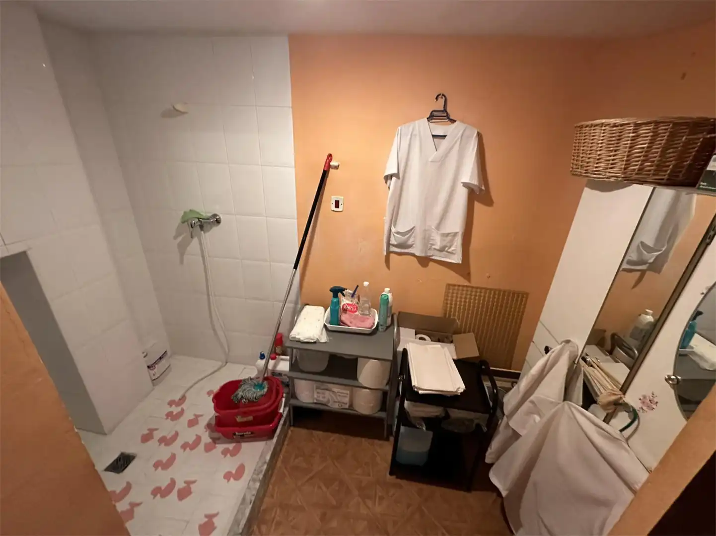 Büro zum Verkauf in Carrer de Sant Rafael, 6, Centro Histórico Badezimmer von Büro zum Verkauf in Gandia mit Klimaanlage und Abstellraum