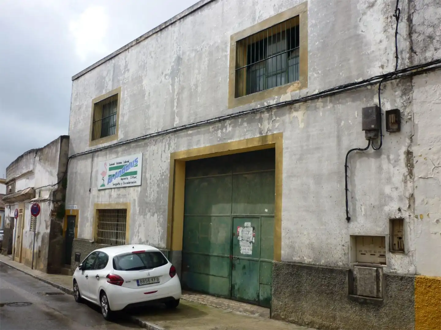 Vista exterior de Nau industrial en venda en Jerez de la Frontera