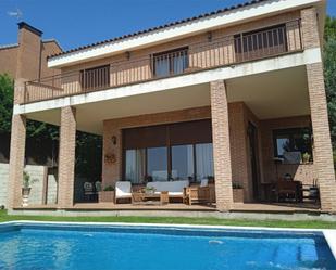 Terrassa de Casa o xalet en venda en Valdeolmos-Alalpardo amb Terrassa, Piscina i Balcó