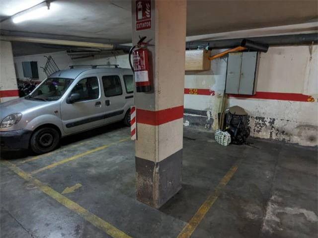 Garaje en Venta en Carrer de Josep Torres, 4 en Vila de Gràcia