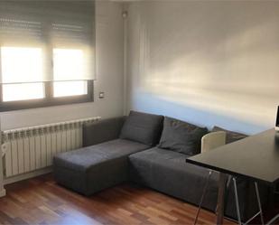 Sala d'estar de Apartament de lloguer en  Madrid Capital amb Aire condicionat i Piscina