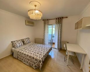 Bedroom of Flat to share in  Madrid Capital  with Balcony