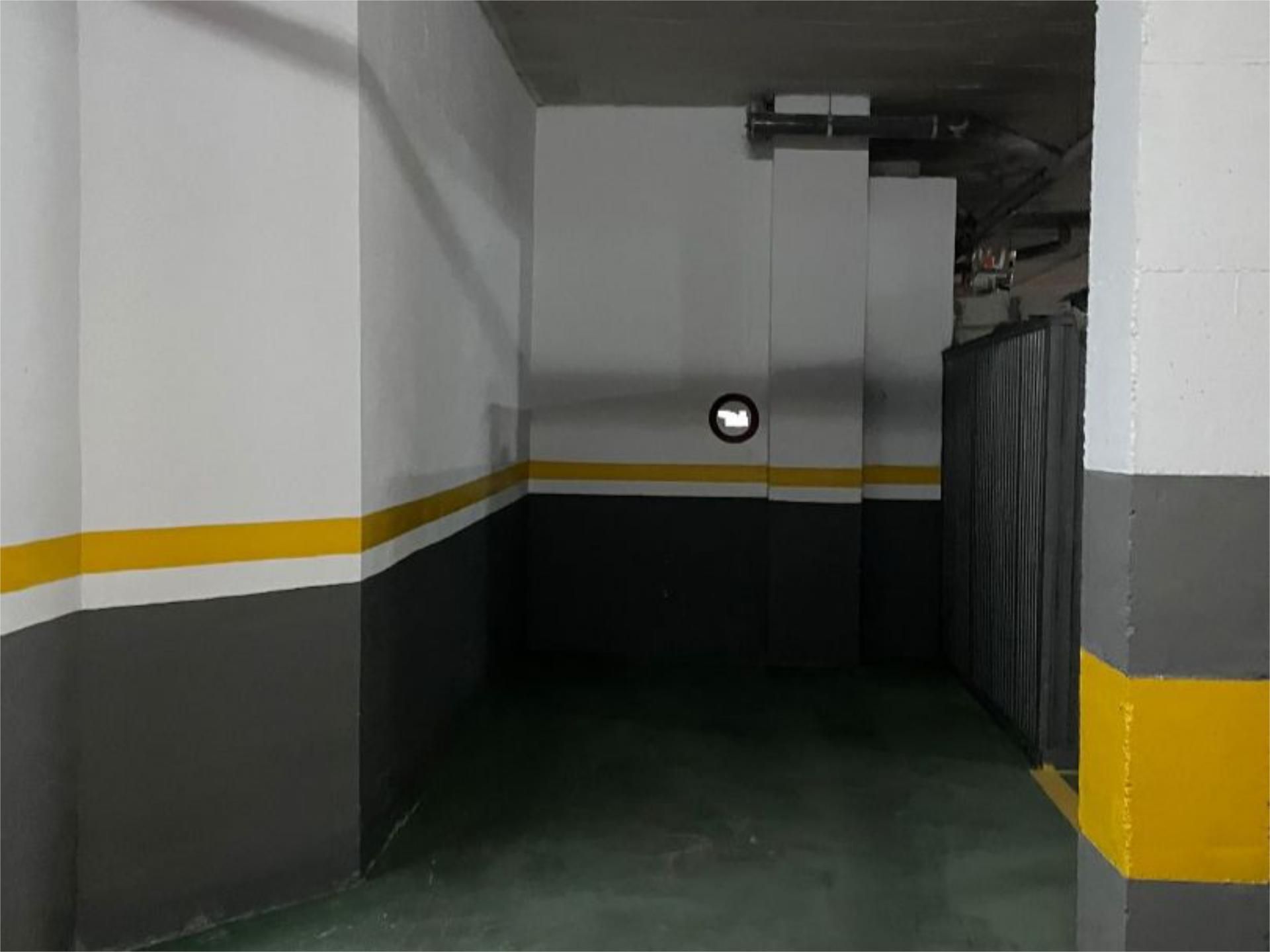 Parking of Garage to rent in Montequinto