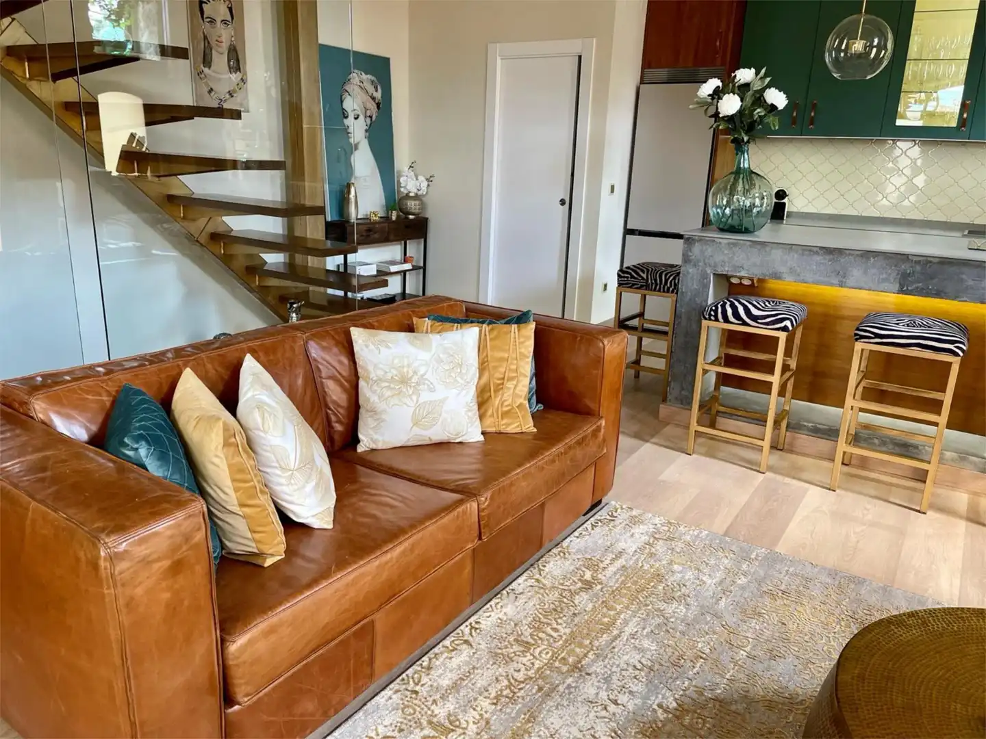 Living room of Houses for sale in Roales  with Air Conditioner, Heating and Parquet flooring