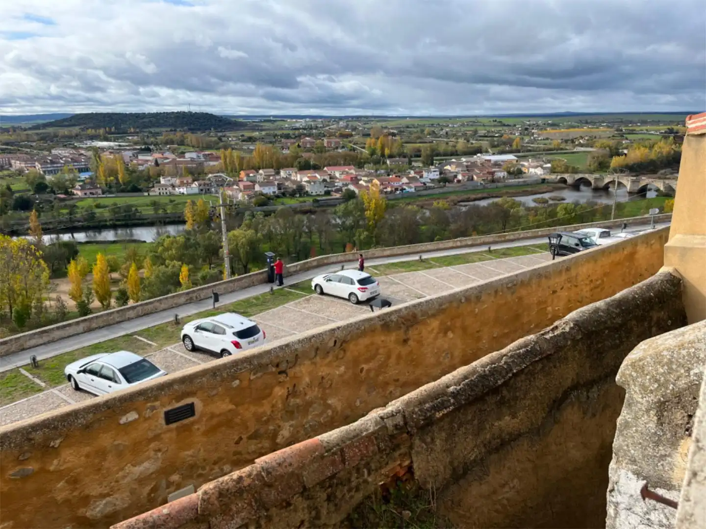 Casa adosada en venta en Pasaje Carniceros, 15, Ciudad Rodrigo Parking de Casa adosada en venta en Ciudad Rodrigo