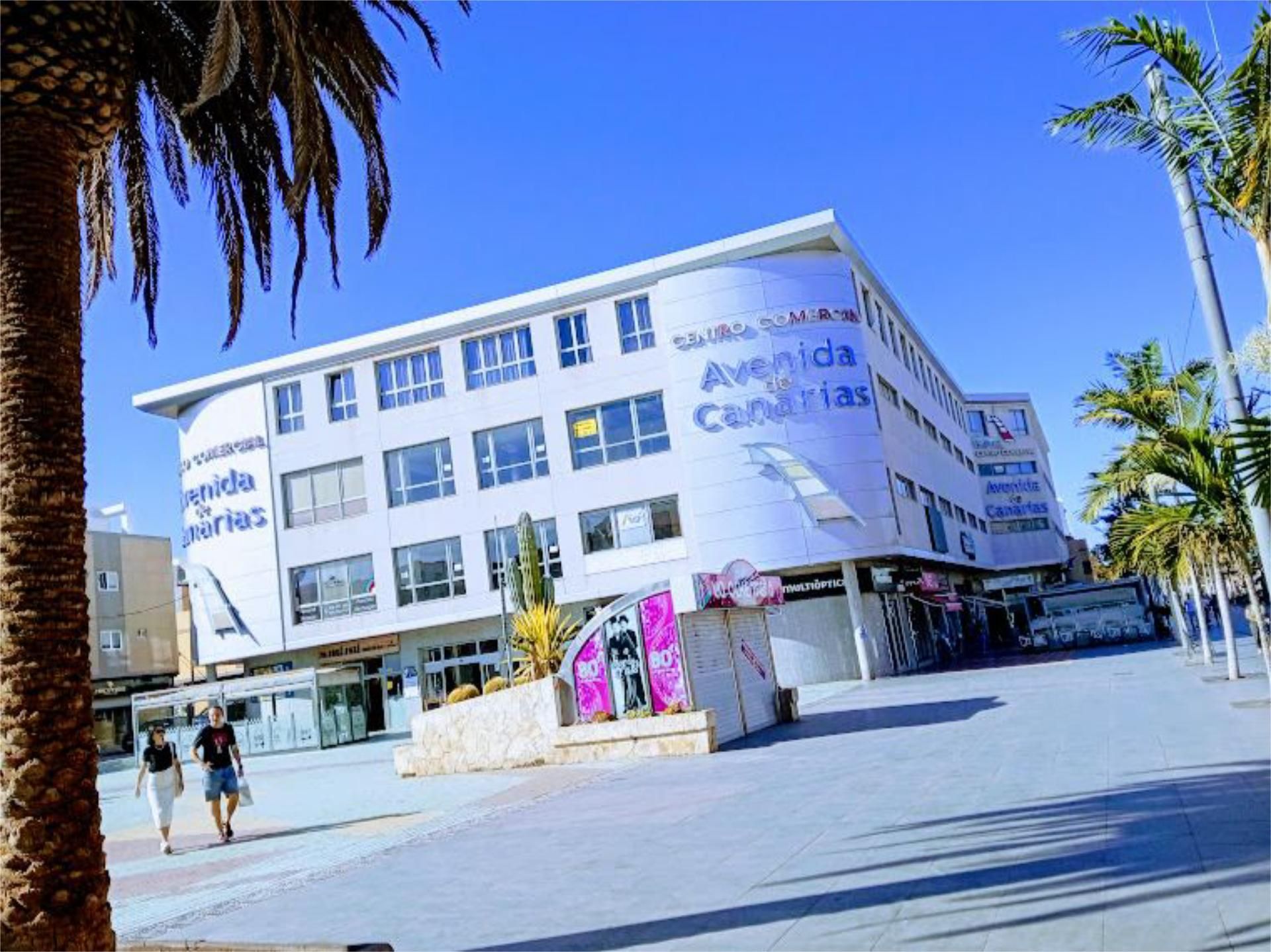 Vista exterior de Local en venda en Santa Lucía de Tirajana amb Aire condicionat