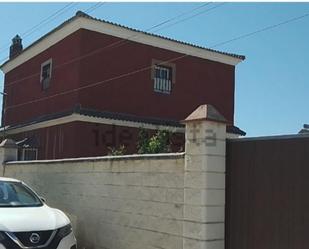 Vista exterior de Casa o xalet en venda en El Puerto de Santa María amb Jardí privat