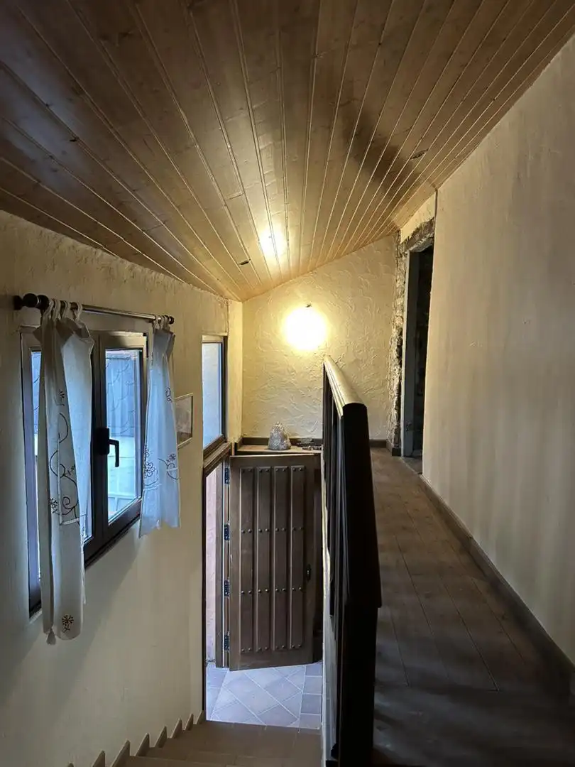 Country homes for sale in Avenida Valseco, 2, Palacios del Sil Country homes for sale in Palacios del Sil with Heating, Parquet flooring and Storage room