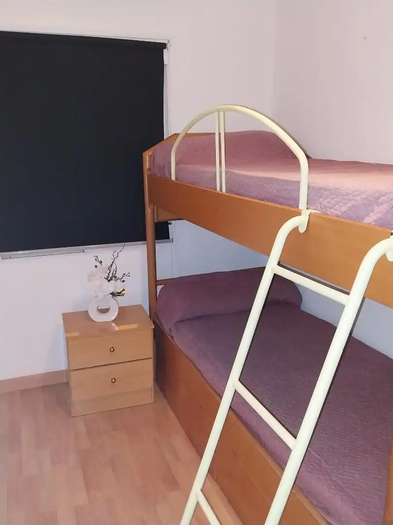 Room in Vía Lusitana, 43, Abrantes Room in Vía Lusitana, 43, Abrantes