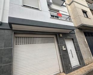 Vista exterior de Casa adosada en venda en Fuensanta de Martos amb Aire condicionat i Balcó