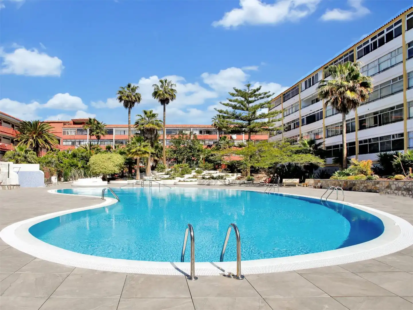 Piso en venta en Calle Chasna, 6, Costa del Silencio Piscina de Piso en venta en Arona con Piscina y Amueblado