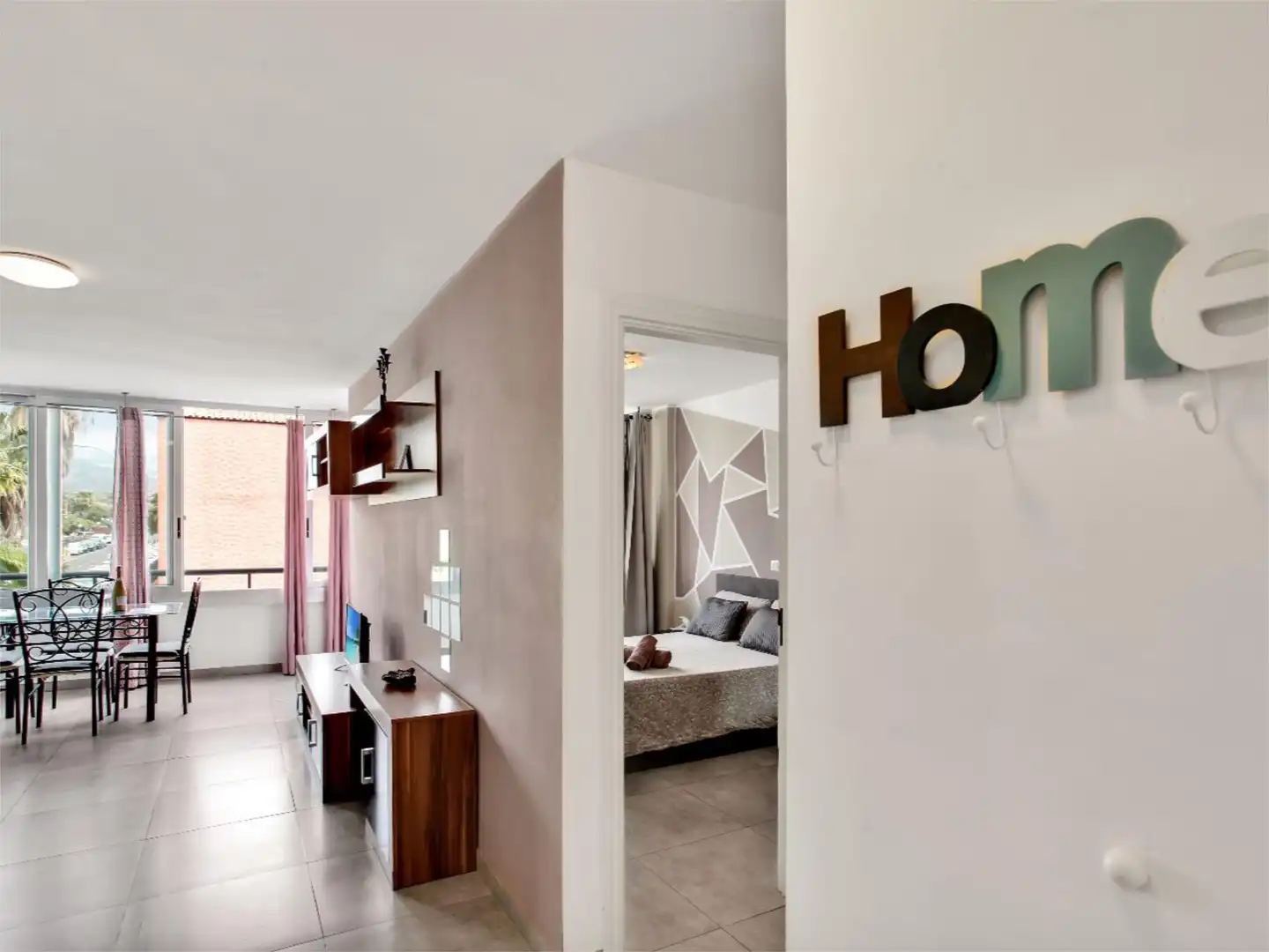 Piso en venta en Calle Chasna, 6, Costa del Silencio Piso en venta en Arona con Piscina y Amueblado