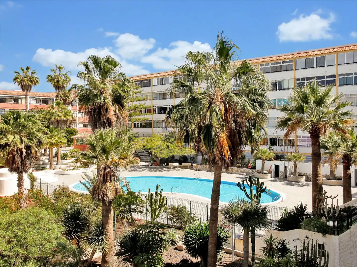 Piso en venta en Calle Chasna, 6, Costa del Silencio Piscina de Piso en venta en Arona con Piscina y Amueblado