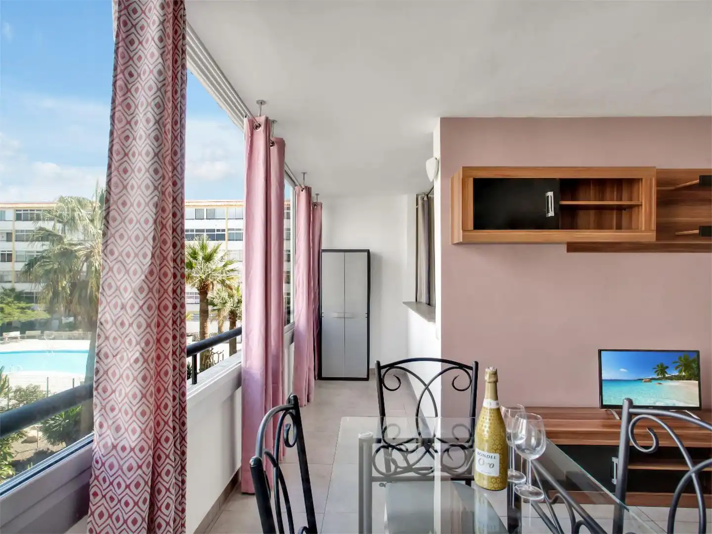 Piso en venta en Calle Chasna, 6, Costa del Silencio Comedor de Piso en venta en Arona con Piscina y Amueblado
