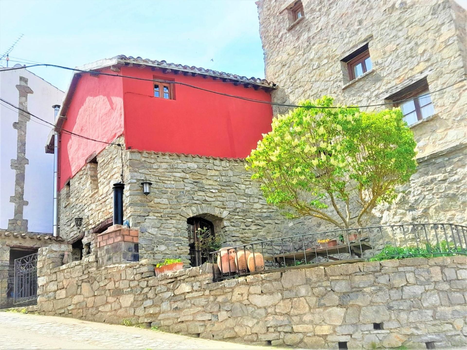 Exterior view of Single-family semi-detached for sale in Soto En Cameros  with Terrace