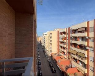 Vista exterior de Pis en venda en Sagunto / Sagunt amb Terrassa i Balcó