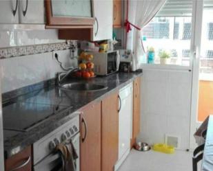 Cuina de Pis en venda en Avilés amb Calefacció, Parquet i Terrassa