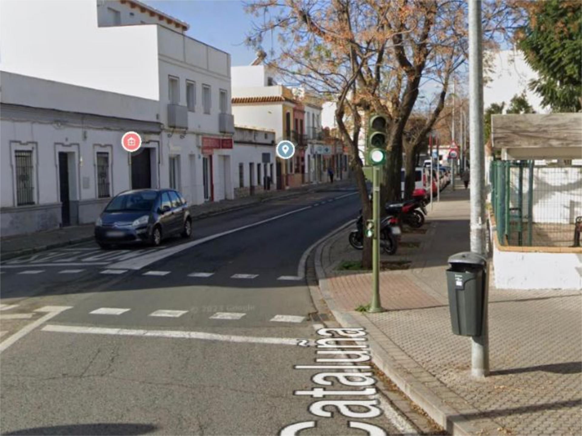 Vista exterior de Local de alquiler en  Sevilla Capital