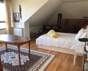 Dormitori de Casa o xalet en venda en Villaturiel amb Terrassa