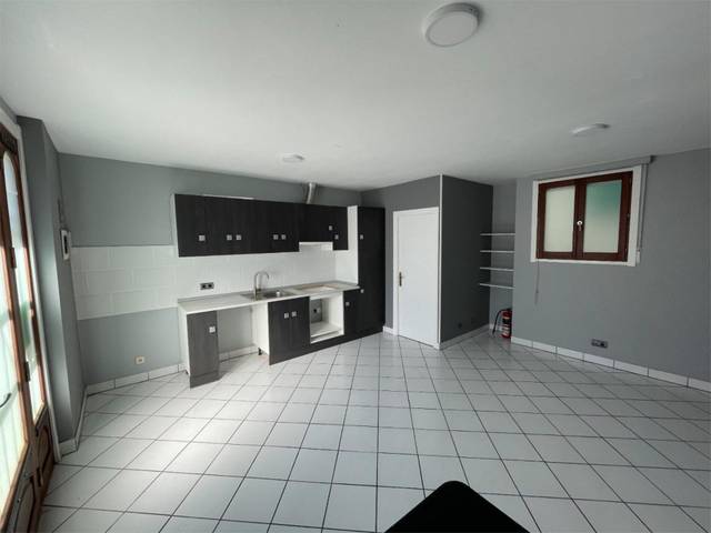 Local comercial en Venta en Pedro de Hirizar Kalea, 8 en Centro - Mendibil - Santiago