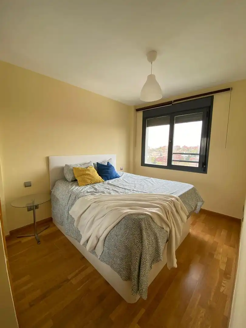 Habitación de Piso de alquiler en  Madrid Capital con Aire acondicionado y Piscina