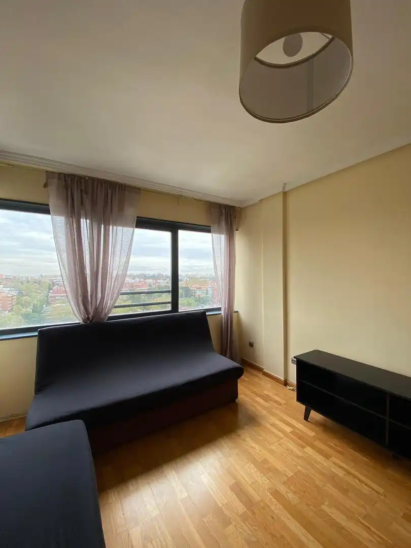 Habitación de Piso de alquiler en  Madrid Capital con Aire acondicionado y Piscina