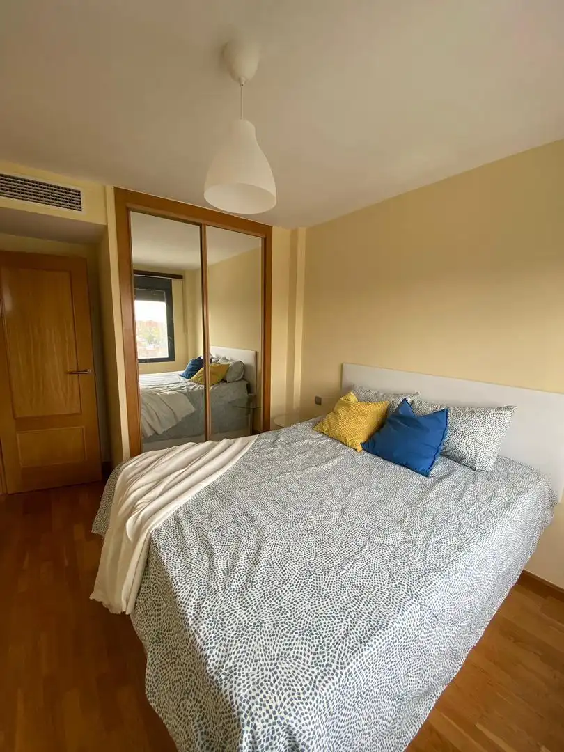Habitación de Piso de alquiler en  Madrid Capital con Aire acondicionado y Piscina