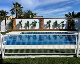 Piscina de Nau industrial de lloguer en Los Palacios y Villafranca amb Aire condicionat