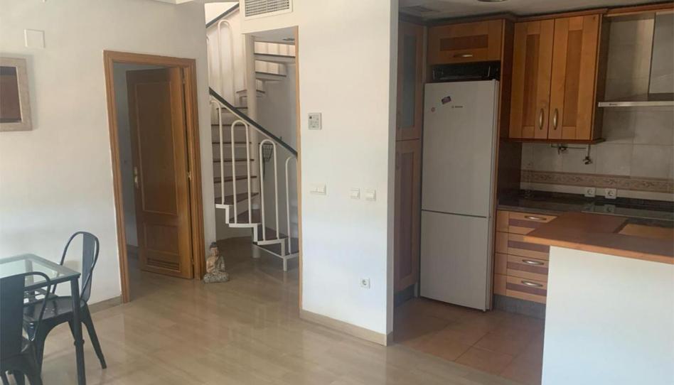 Foto 1 de Dúplex de lloguer a Avenida de América, 35, Ciudad Jardín - Zoco, Córdoba