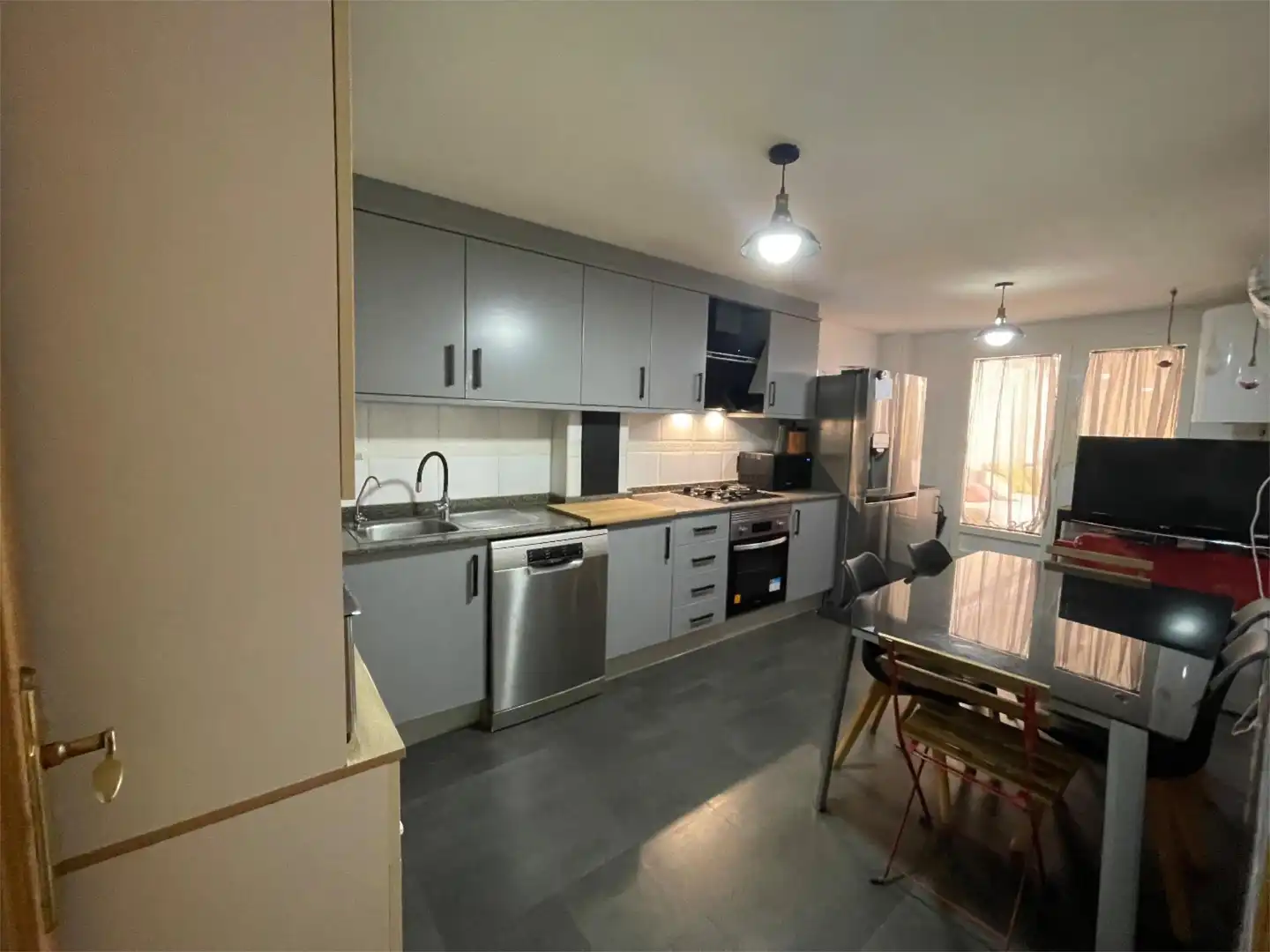 Piso en venta en Calle Francisco Montero Pérez, 81, Los Ángeles Cocina de Piso en venta en Alicante / Alacant con Aire acondicionado