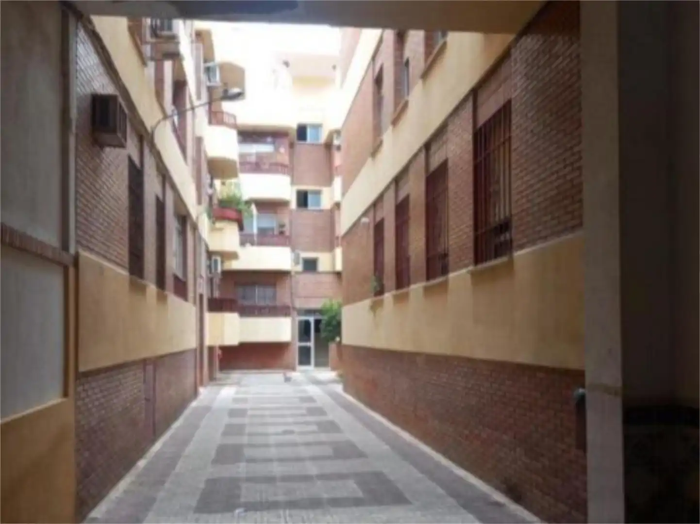Pis en venda a Carretera de Madrid, 35, Alcolea Vista exterior de Pis en venda en Córdoba amb Aire condicionat, Moblat i Balcó