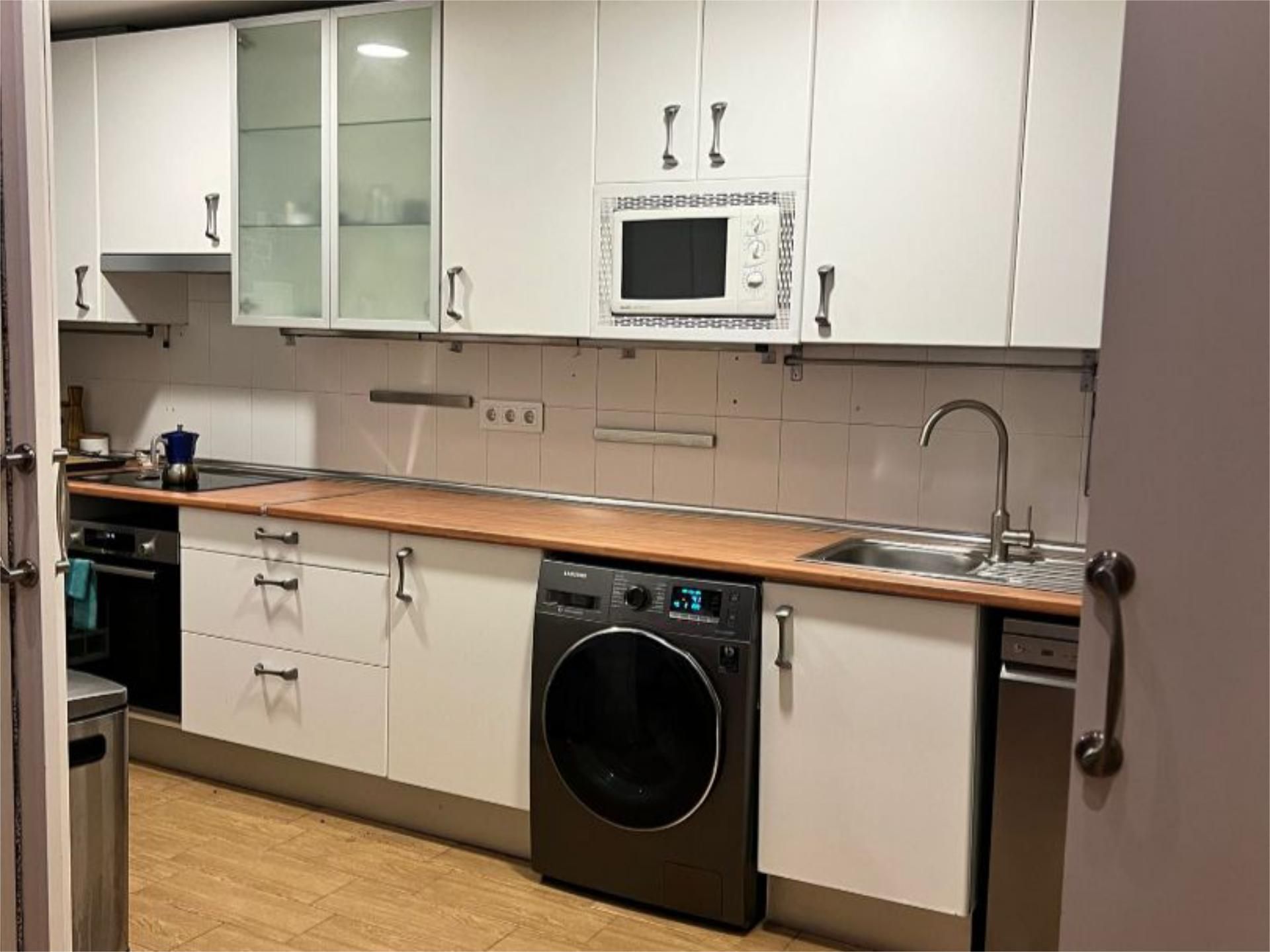 Kitchen of Flat to rent in  Madrid Capital  with Air Conditioner, Heating and Furnished