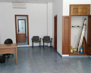 Büro miete in Osuna mit Klimaanlage