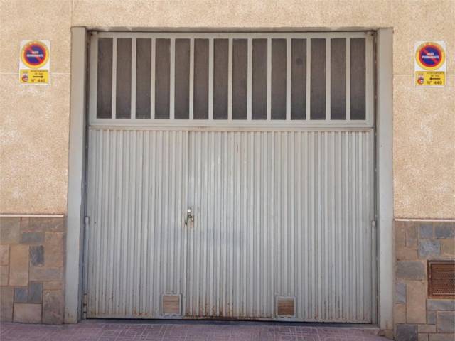 Garaje en Alquiler en Calle Uruguay, 8 en Sax