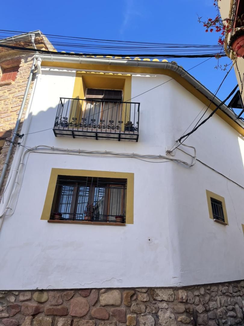 Terrassa de Casa adosada en venda en Azuébar amb Calefacció, Traster i Moblat