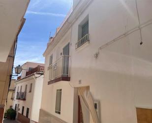 Vista exterior de Casa adosada en venda en Itrabo amb Terrassa i Balcó