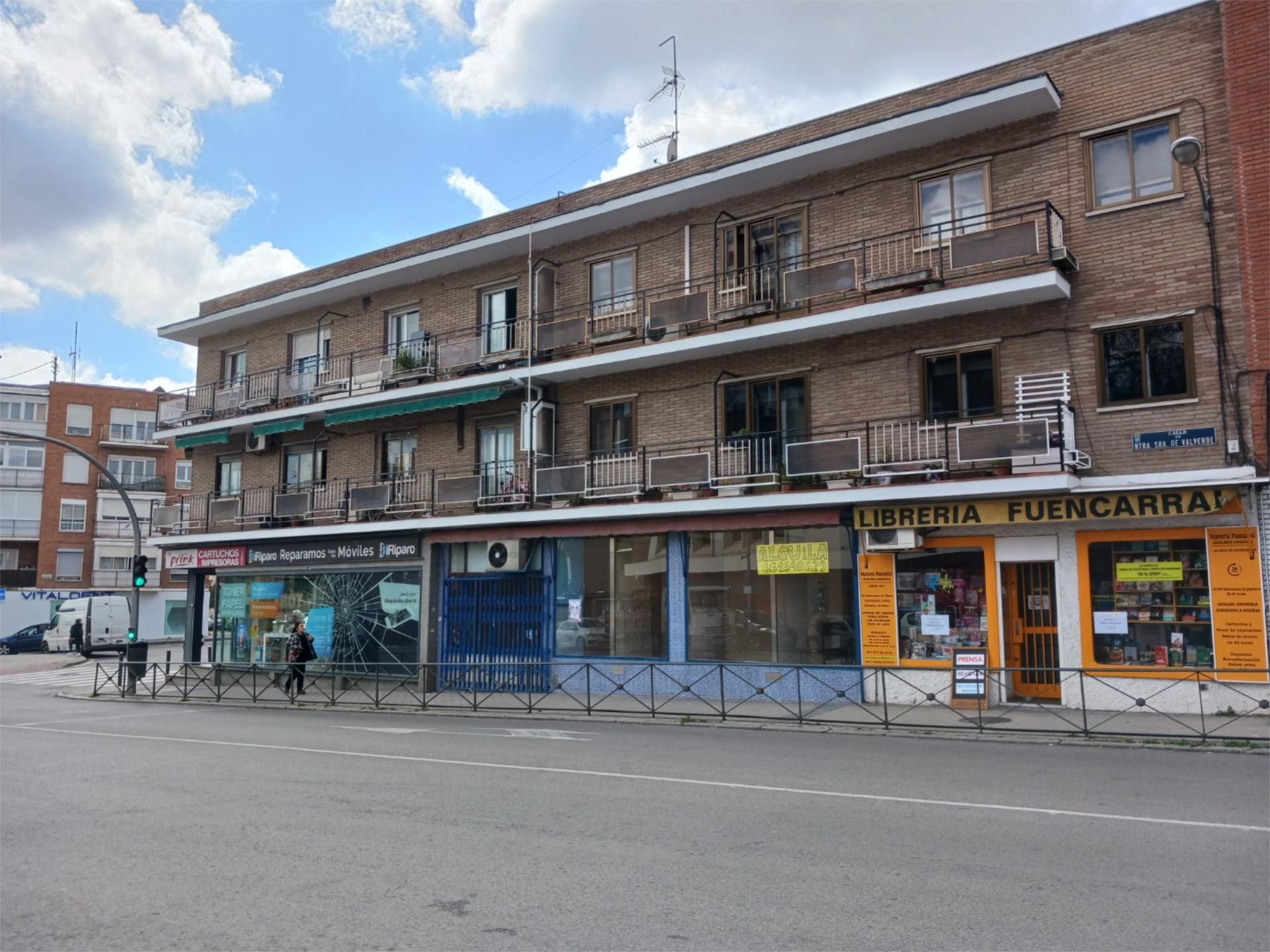 Vista exterior de Local de alquiler en  Madrid Capital
