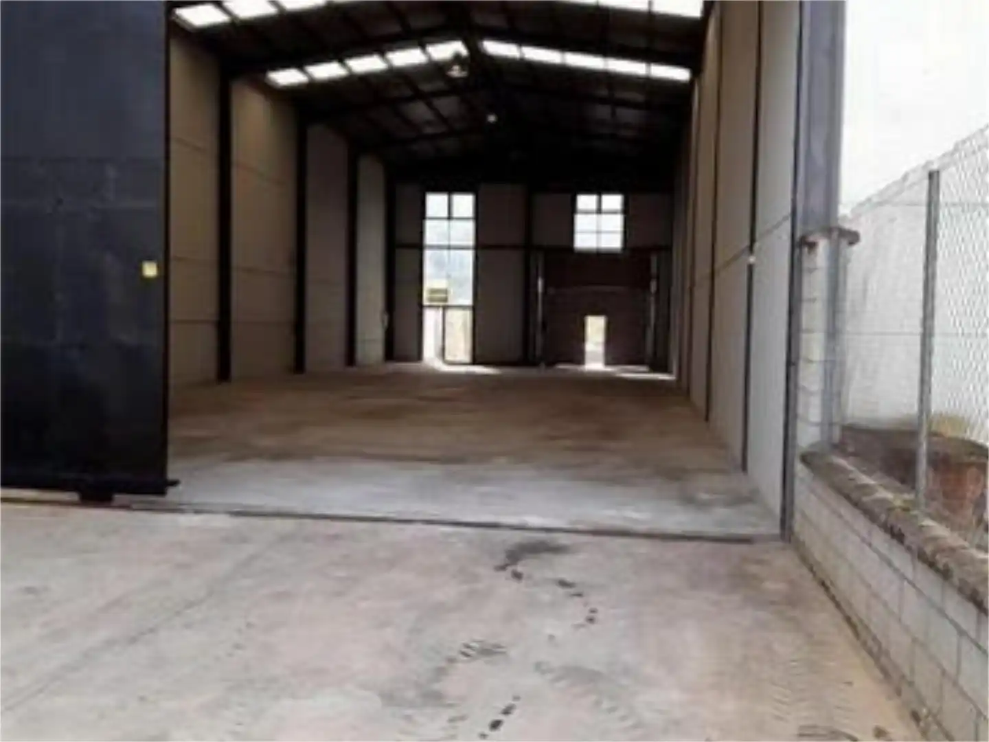 Fabrikhallen zur Miete in Calle Canarias, 35, Zona de la Vega Fabrikhallen zur Miete in Antequera mit Klimaanlage