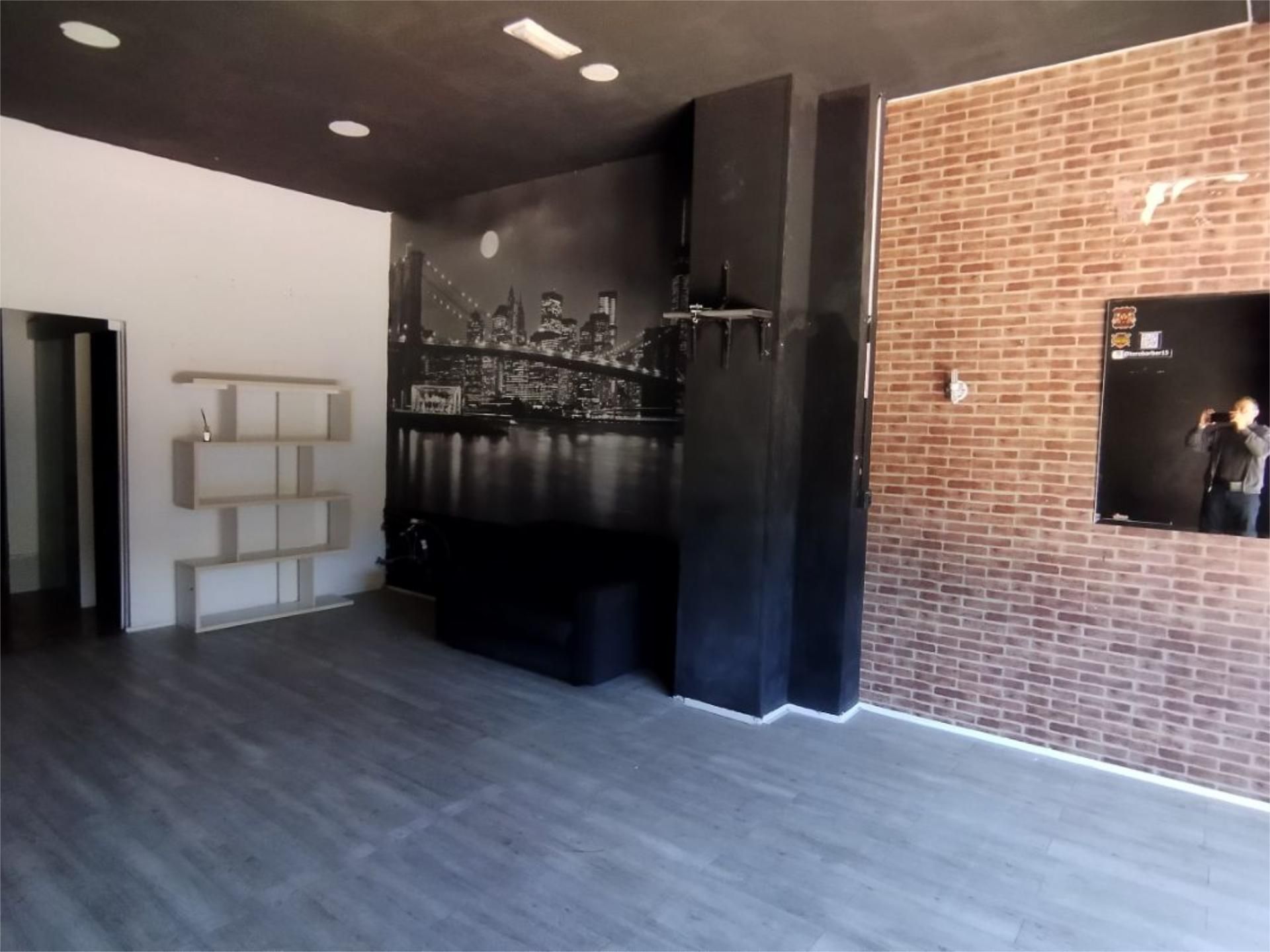 Premises to rent in Mislata  with Air Conditioner