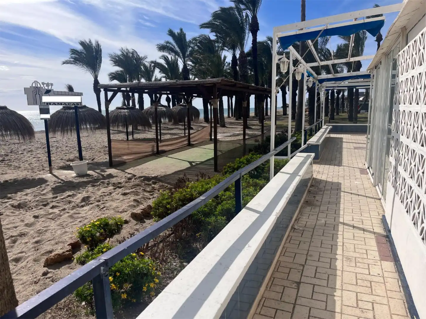 Local en venta en Paseo de Maritimo Torremolinos, Los Álamos Vista exterior de Local en venta en Torremolinos con Amueblado