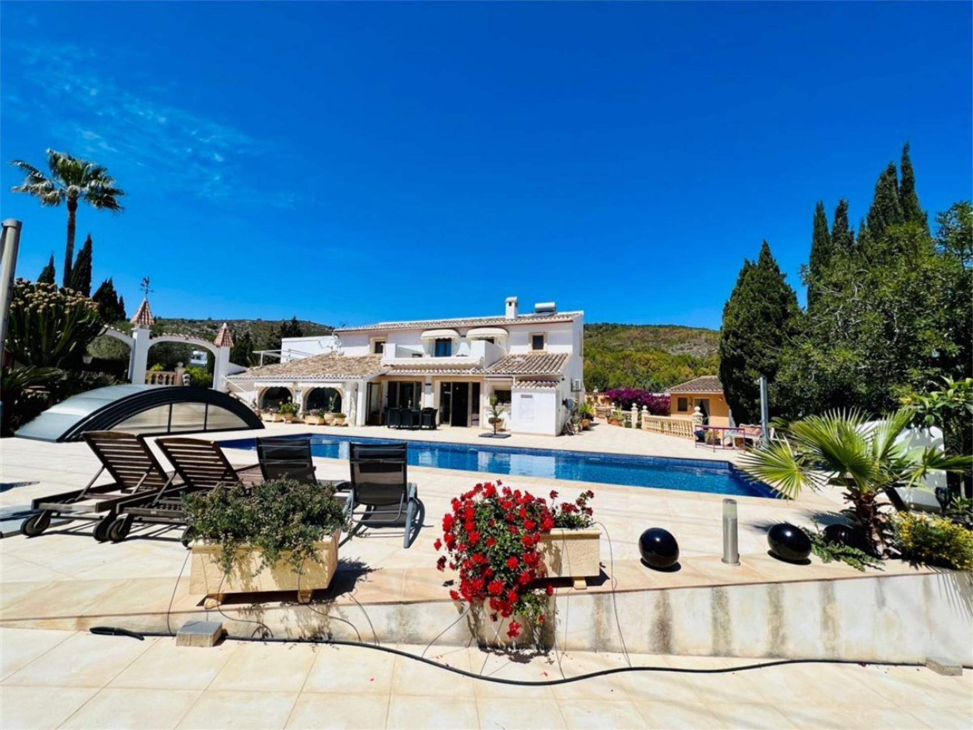 Exterior view of House or chalet for sale in Benitachell / El Poble Nou de Benitatxell  with Air Conditioner, Terrace and Swimming Pool