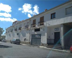 Vista exterior de Pis en venda en Huétor de Santillán amb Aire condicionat, Terrassa i Piscina