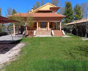 Exterior view of House or chalet for sale in Villalba de la Sierra  with Terrace and Balcony