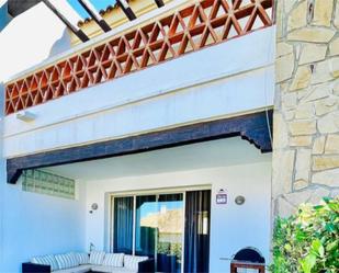 Vista exterior de Casa adosada en venda en Mijas amb Aire condicionat, Terrassa i Piscina