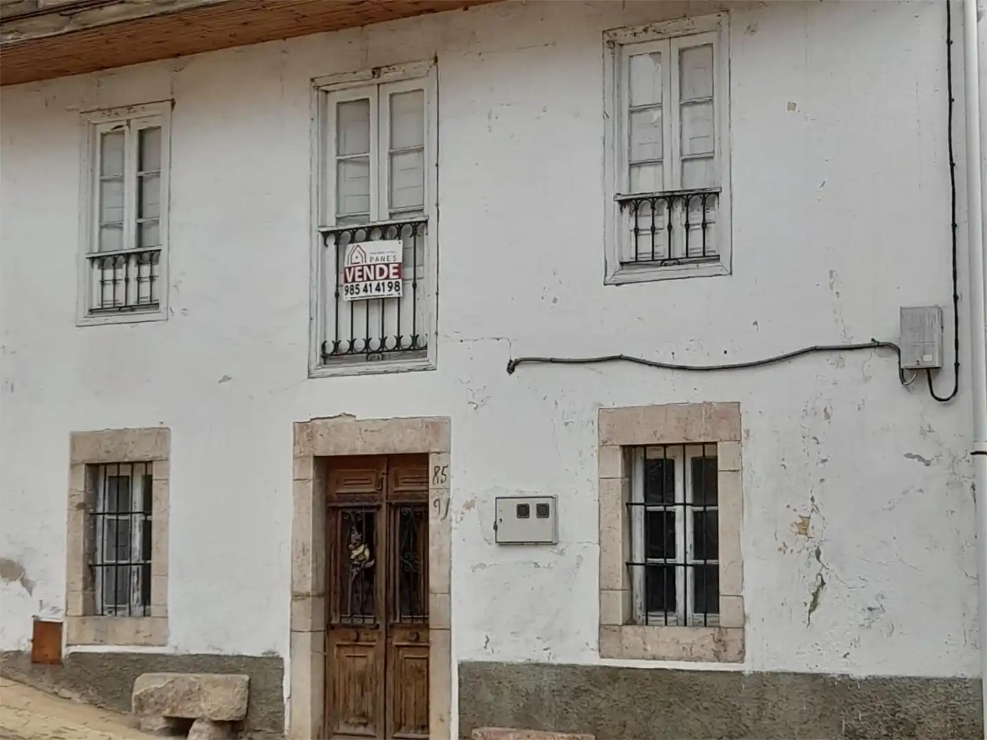 Casa adosada en venda a AS-114, 33, Peñamellera Alta Vista exterior de Casa adosada en venda en Peñamellera Alta amb Balcó