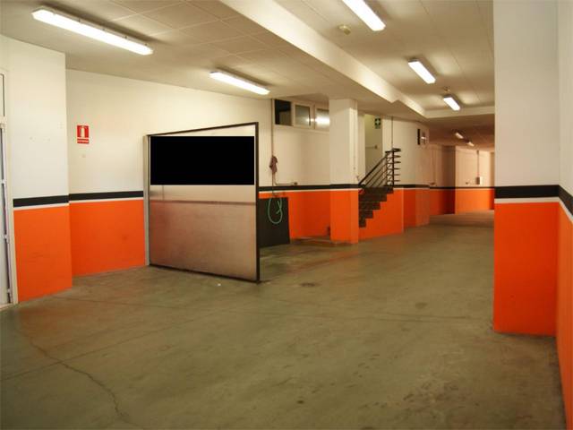 Local comercial en Venta en Calle Vázquez de Mella, 73 en Vallobín