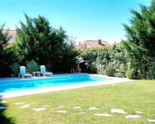 Jardí de Casa adosada en venda en Arroyo de la Encomienda amb Terrassa i Piscina