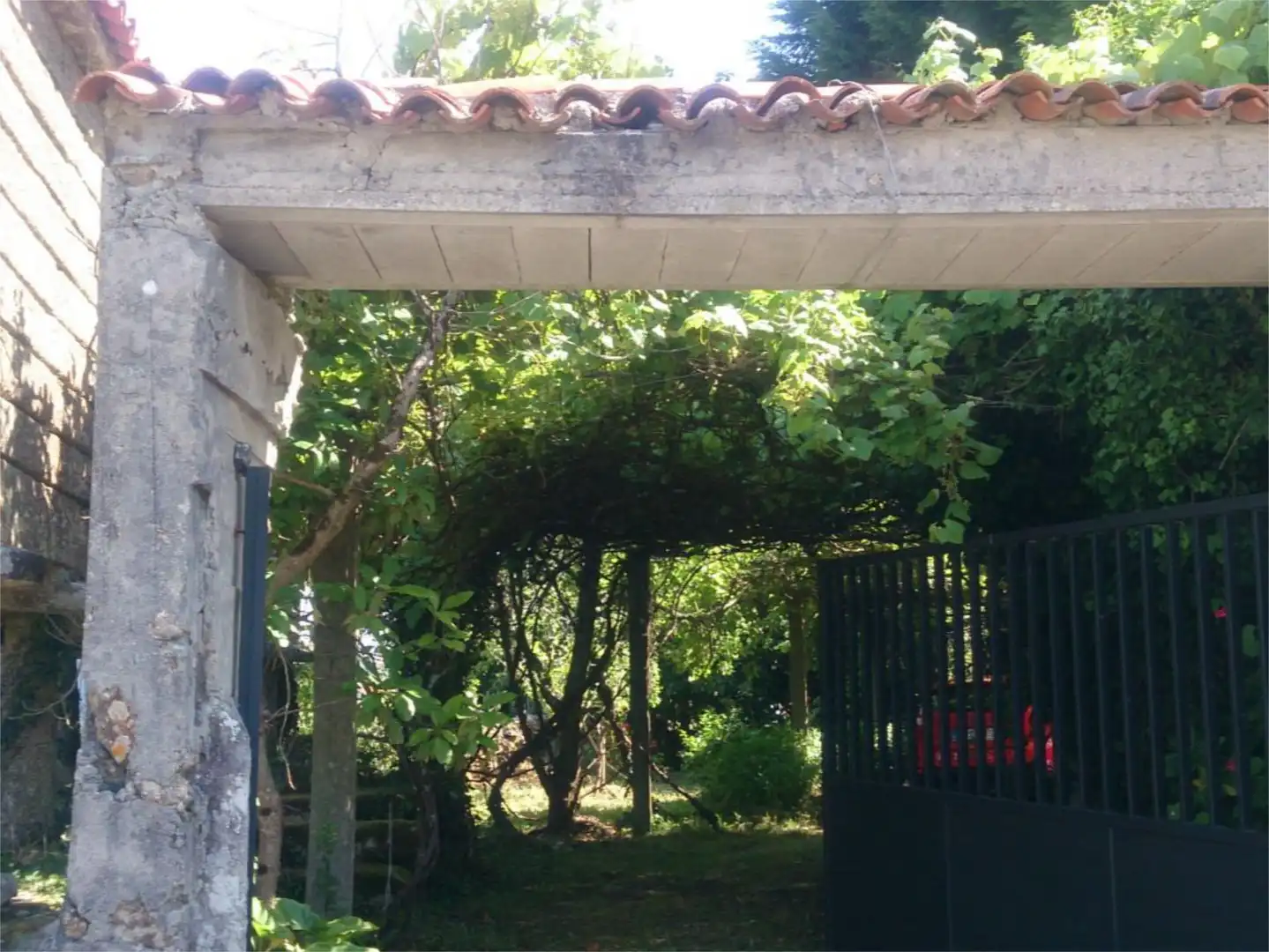 Garden of Houses for sale in Muxía
